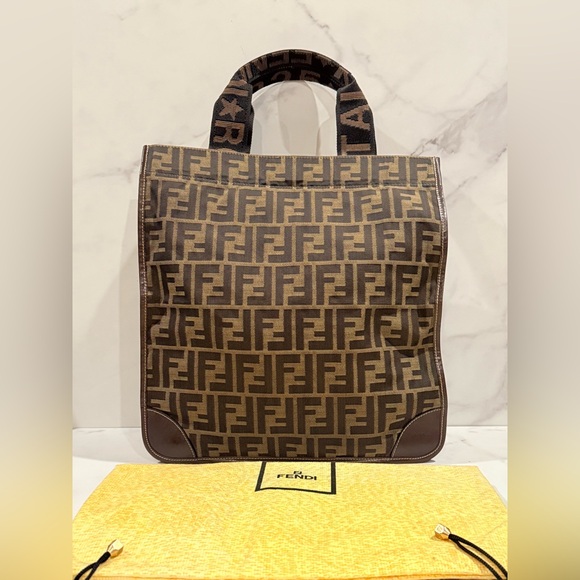 Fendi Tote Bag - Picture 1 of 13